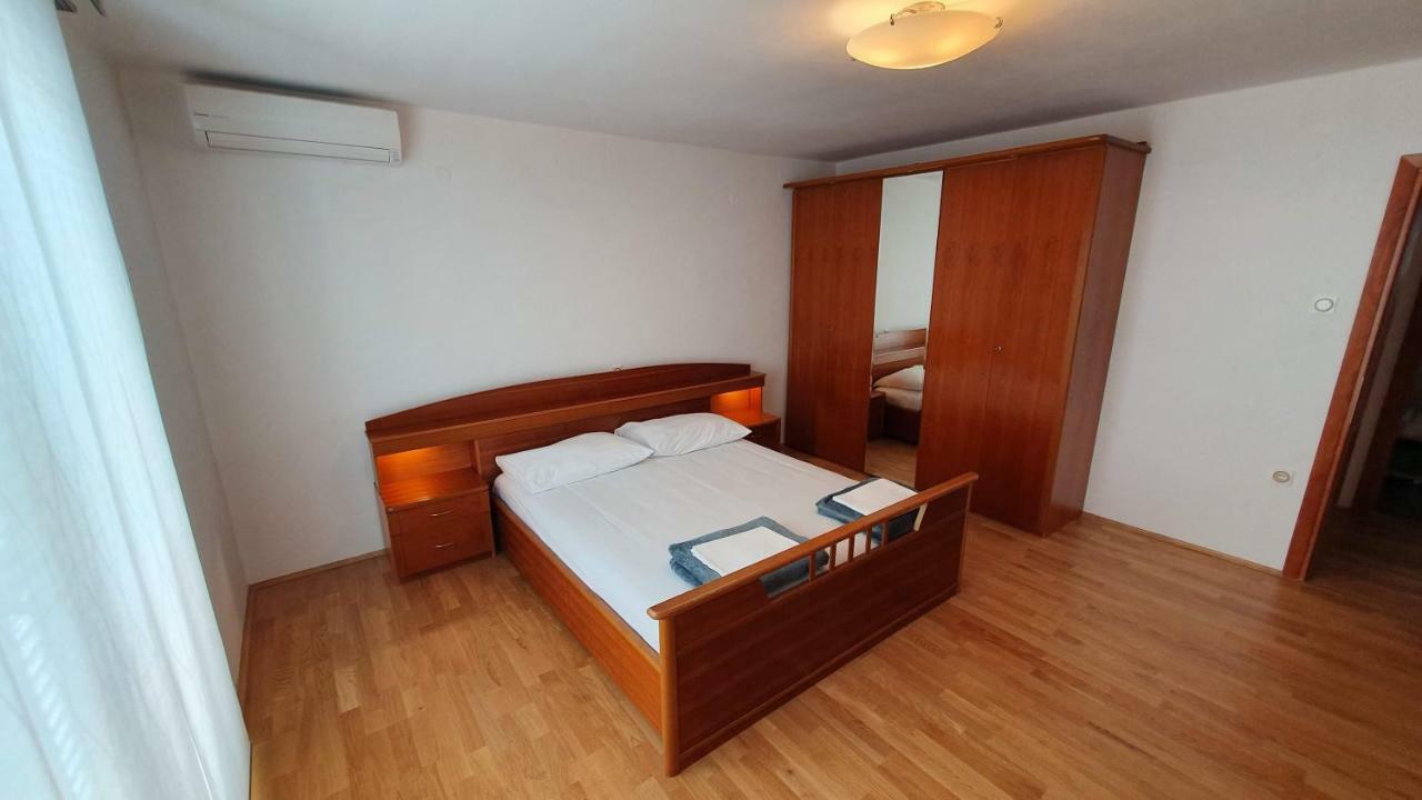 Apartment Bella Mare Novi Vinodolski Kültér fotó