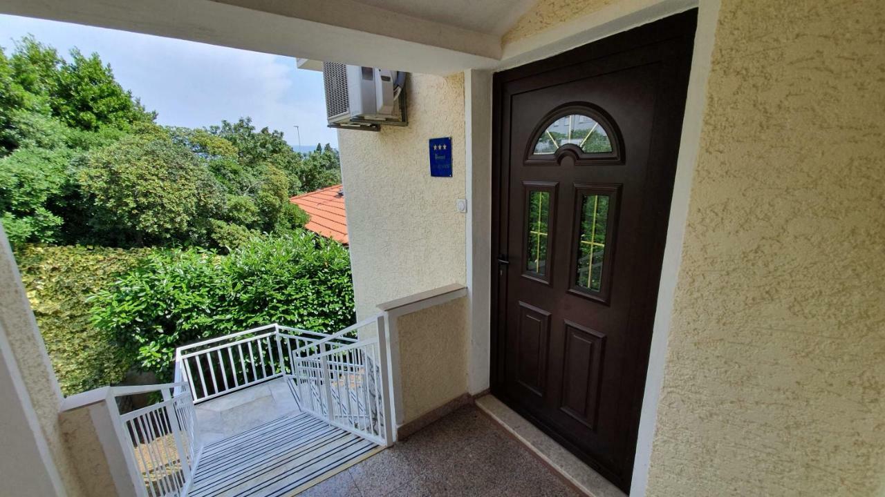 Apartment Bella Mare Novi Vinodolski Kültér fotó